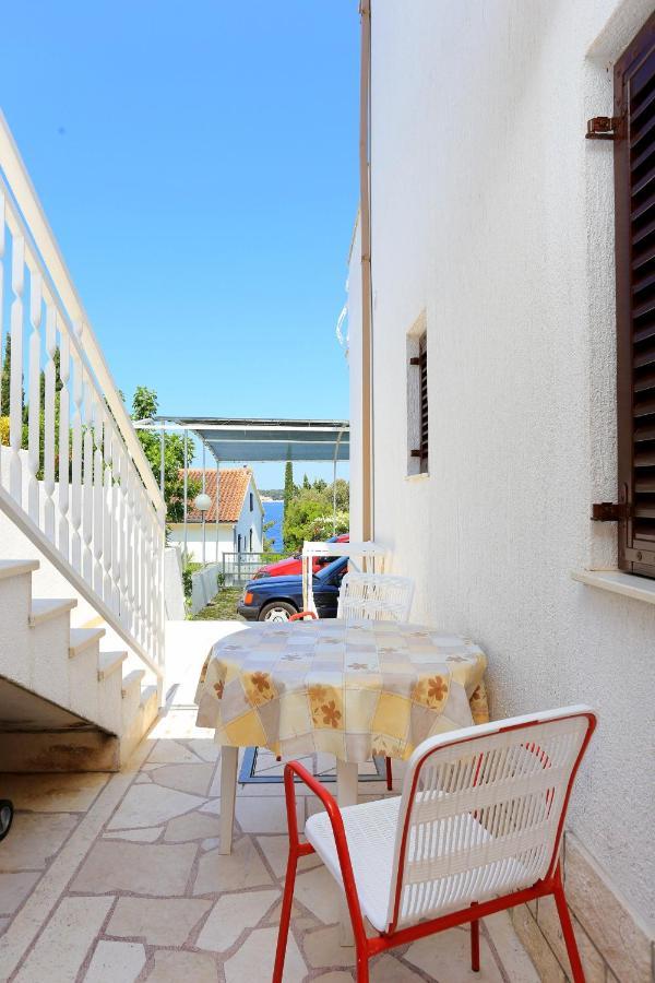 Family Friendly Seaside Apartments Razanj, Rogoznica - 10373 المظهر الخارجي الصورة