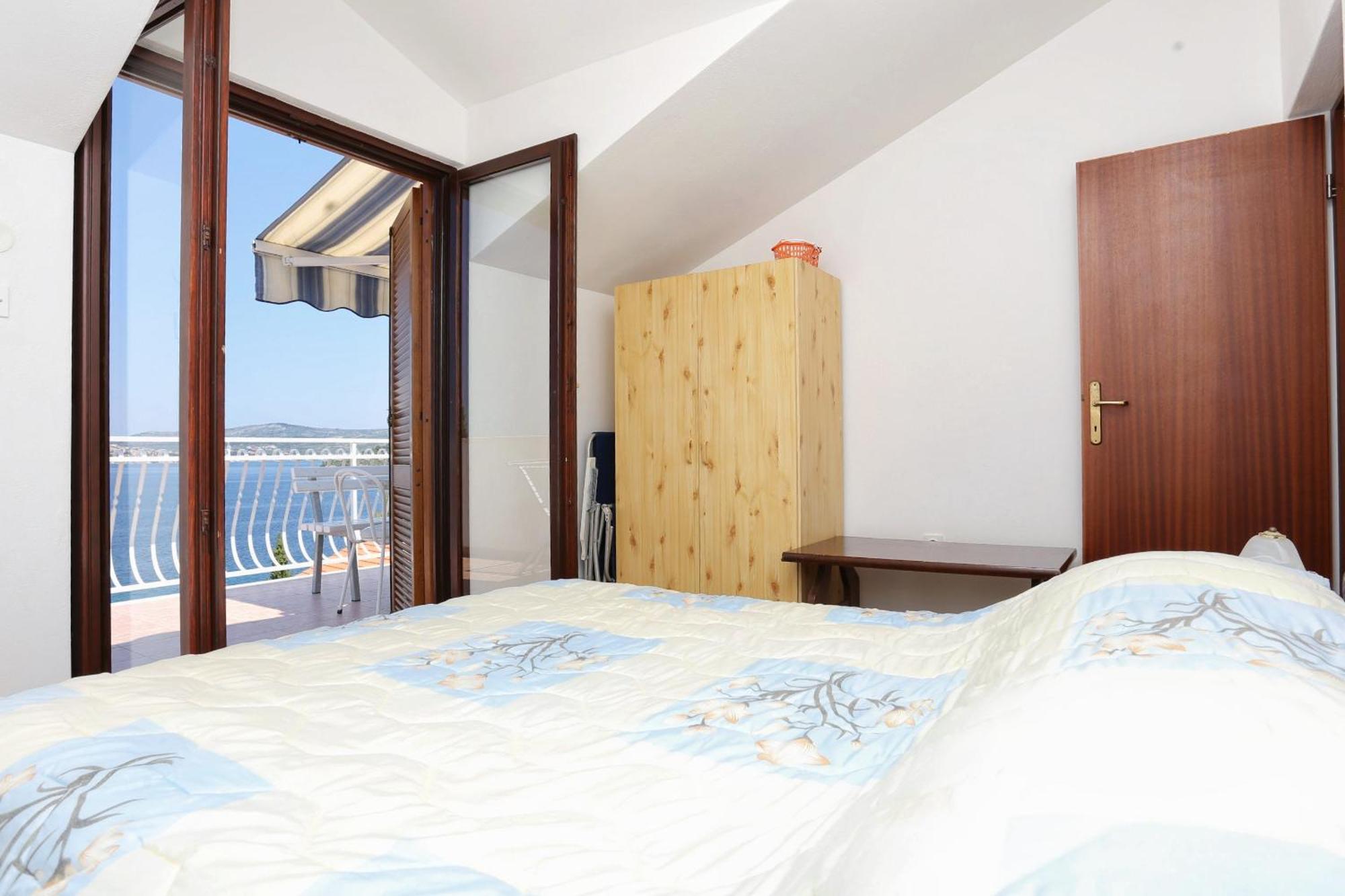 Family Friendly Seaside Apartments Razanj, Rogoznica - 10373 الغرفة الصورة