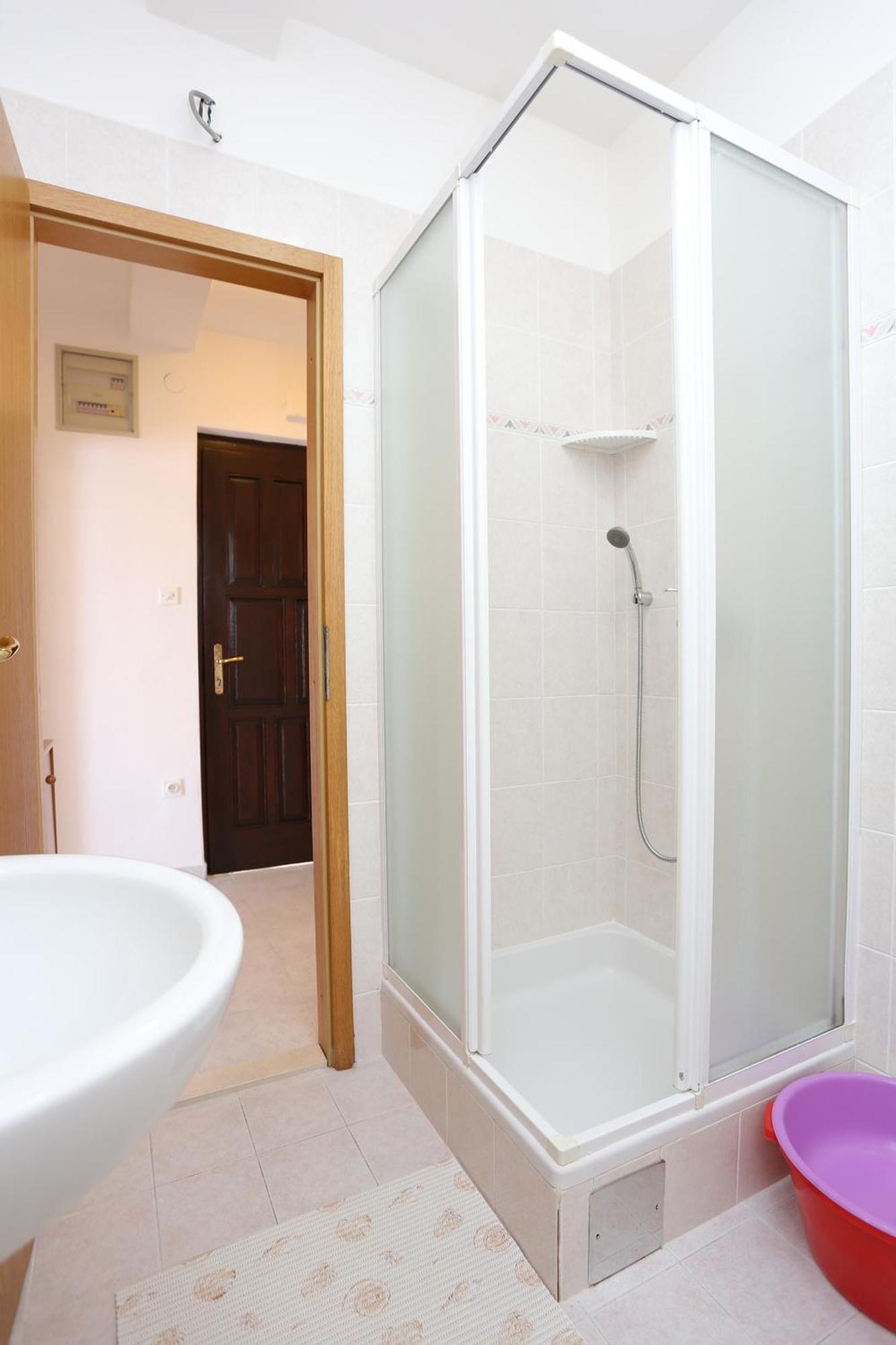 Family Friendly Seaside Apartments Razanj, Rogoznica - 10373 الغرفة الصورة