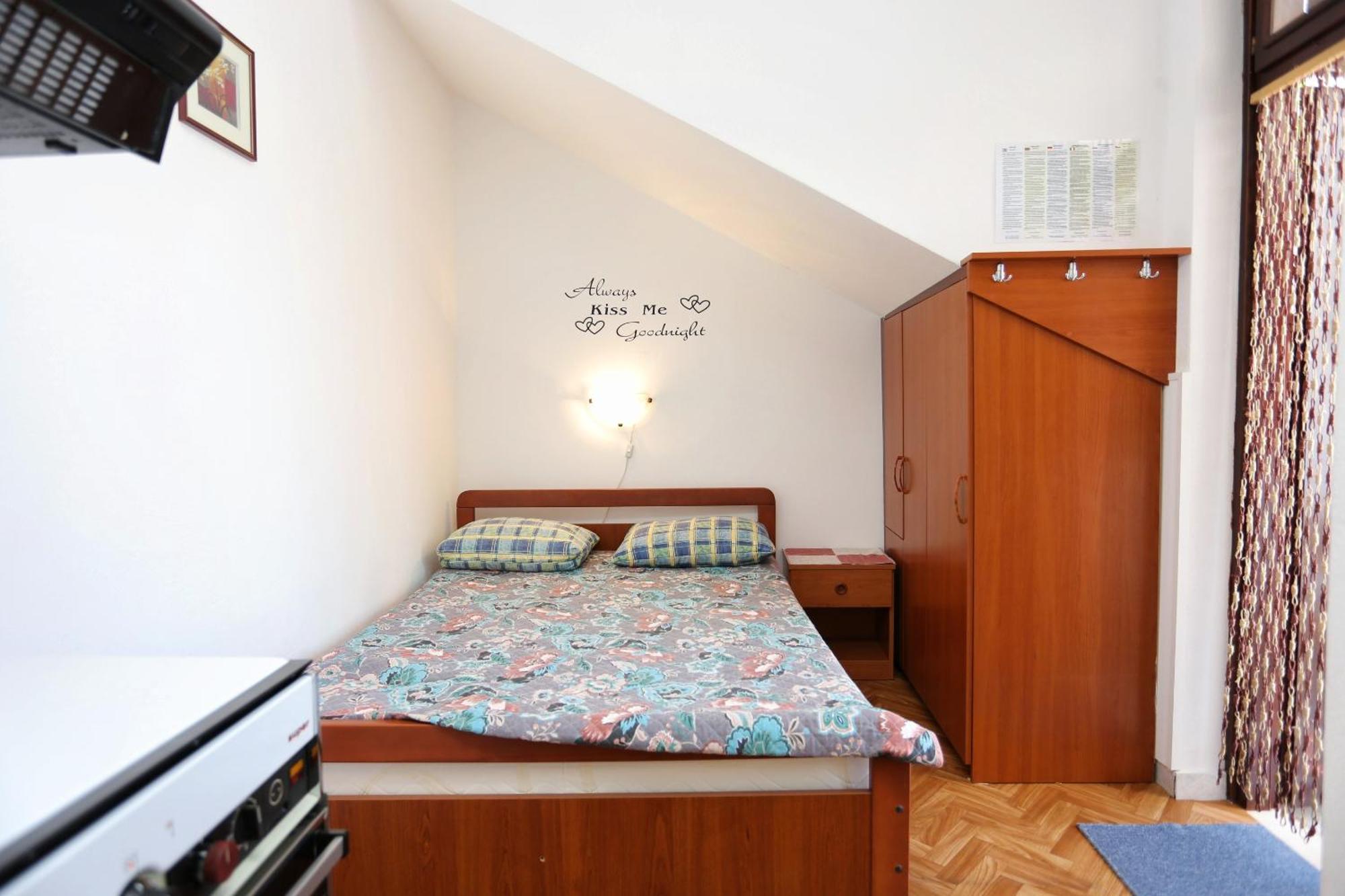 Family Friendly Seaside Apartments Razanj, Rogoznica - 10373 الغرفة الصورة